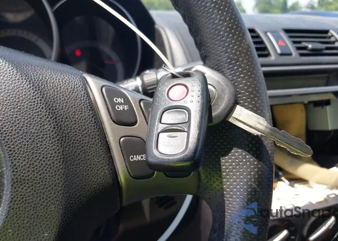 2008 Mazda 3 Hatchback z USA, uszkodzony, nr VIN JM1BK343781837617